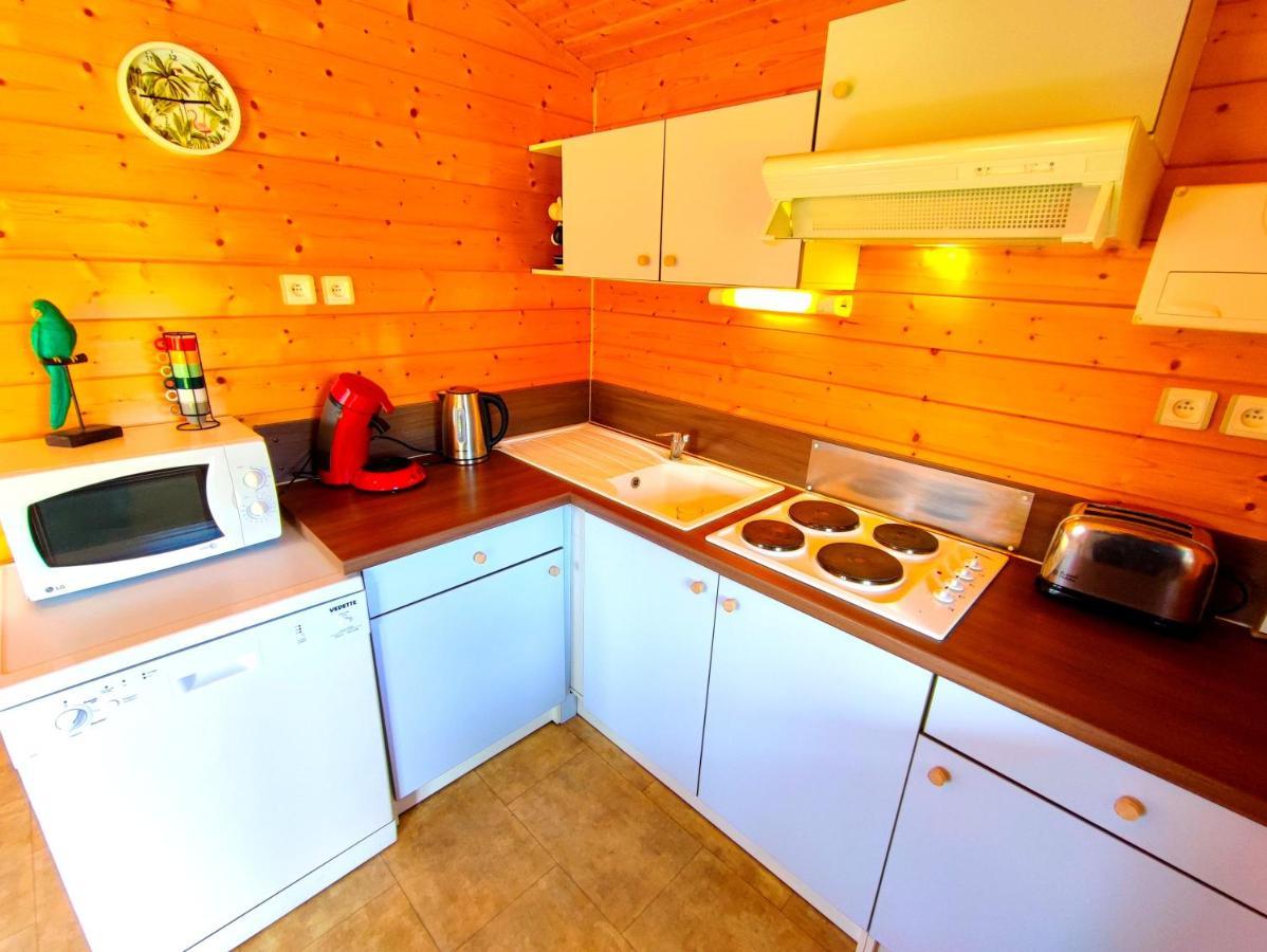 Les Chalets De Sancerre Thauvenay Exterior foto